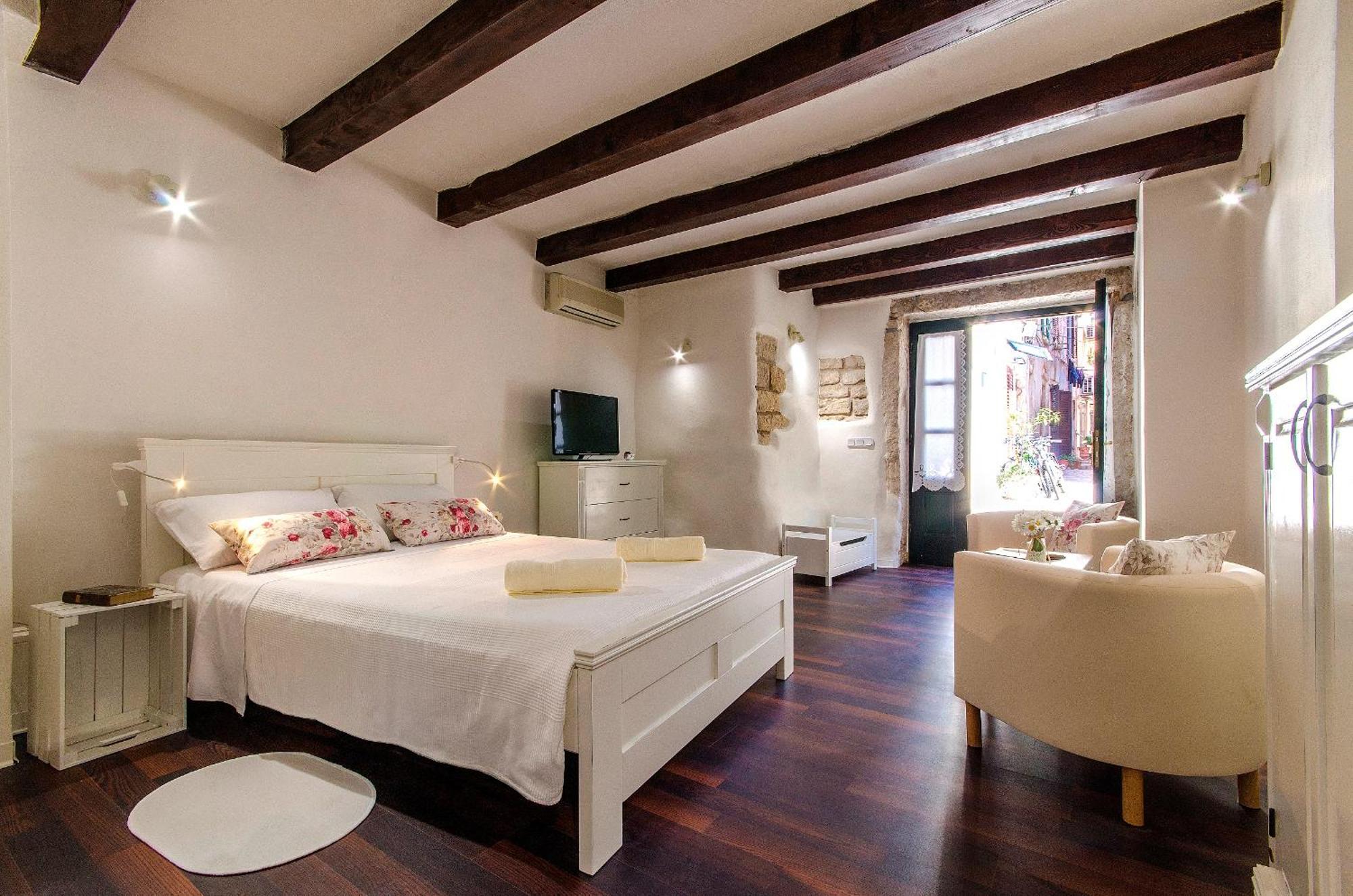 Cozy Studio Una Rovinj Bagian luar foto